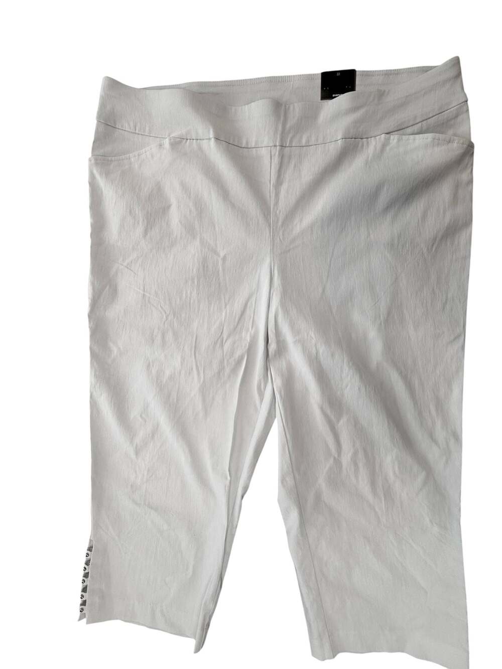 Avenue Super-Stretch Capri Pants with Side Detail in White Size 22